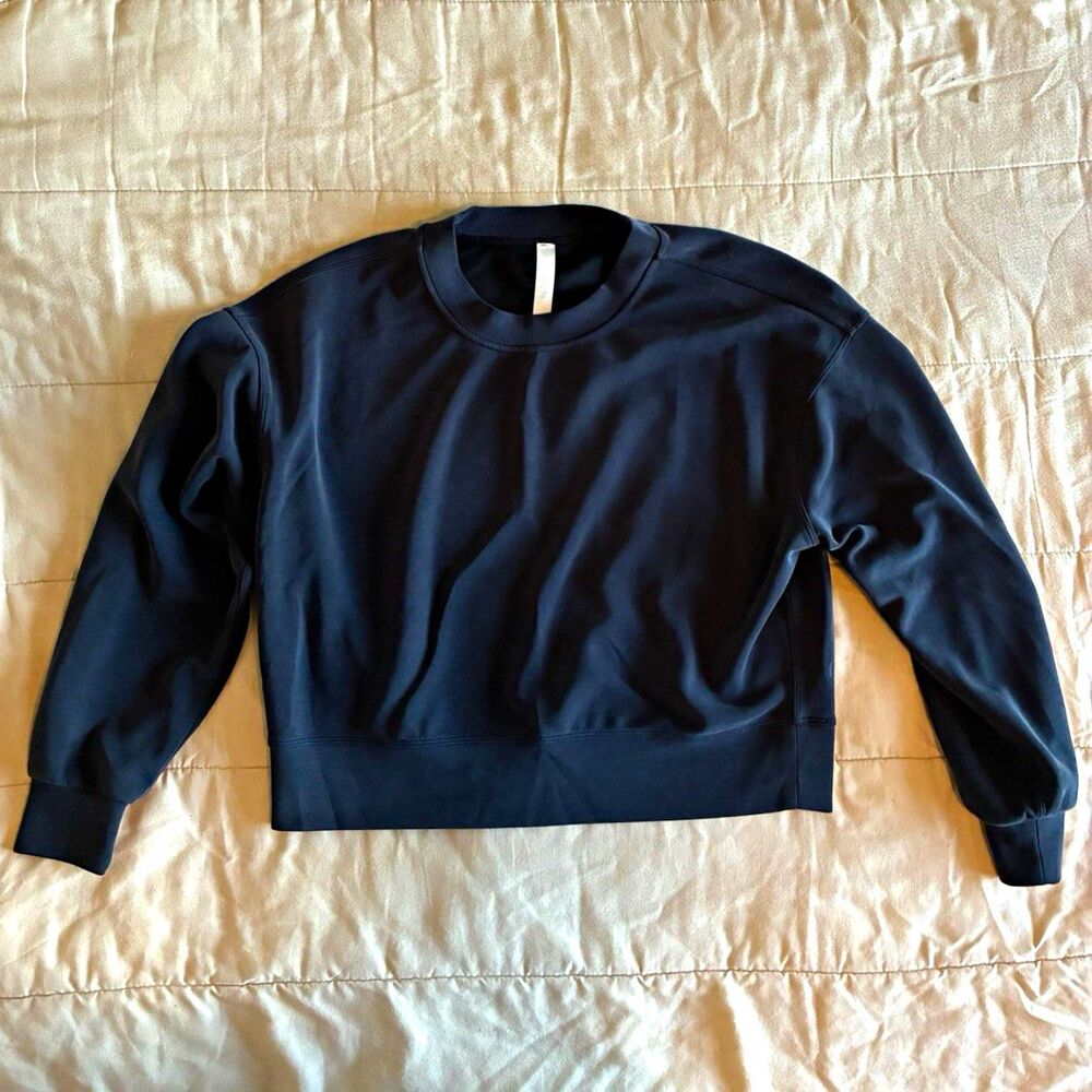 Women's lululemon Softstreme Perfectly Oversized Cropped crew size 4